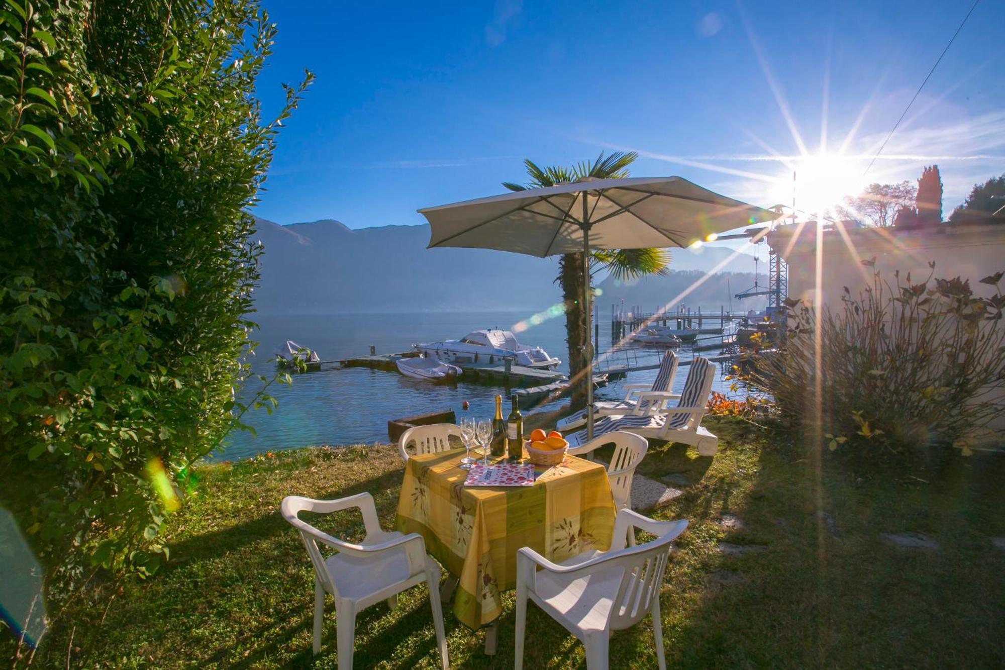 Casetta Al Lago Mezzegra Exteriör bild